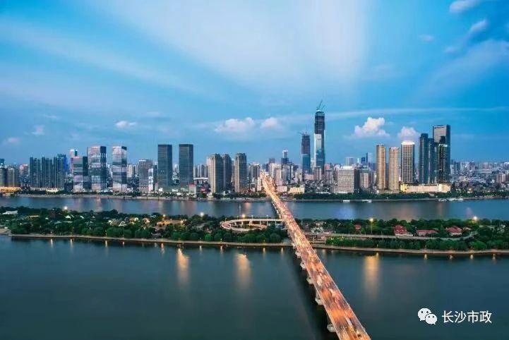 以城市，見未來；與城市，共成長